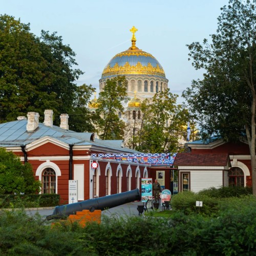 Кронштадт на автобусе: программа максимум