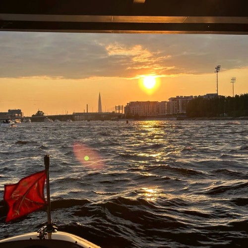 Прогулка на премиальном катере до «Лахта-центра»