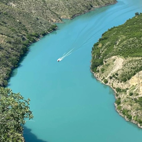 Выходные в Дагестане с местным жителем на джипе: топовые локации в мини-группе