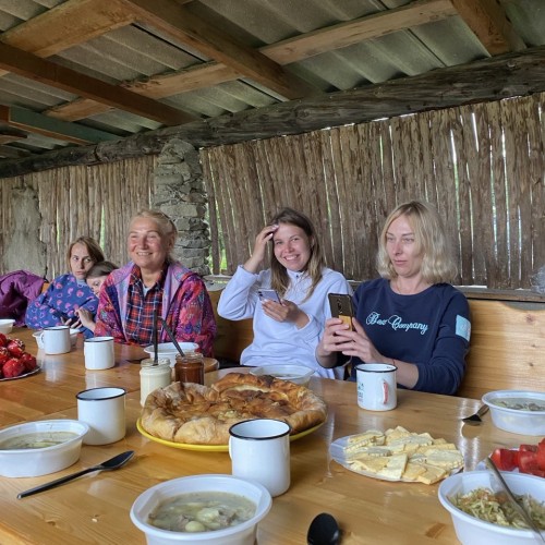 На джипах по Кавказу: Эльбрус, Домбай и другие знаковые локации региона в мини-группе