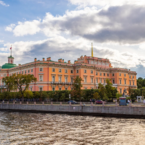 Обзорная экскурсия по Санкт-Петербургу + посещение Эрмитажа
