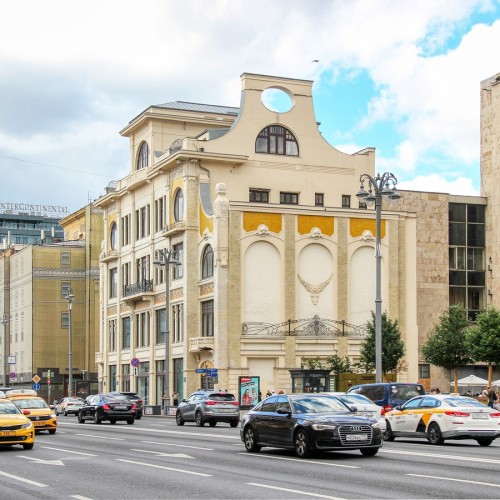 Дом переехал: как в Москве передвигали здания