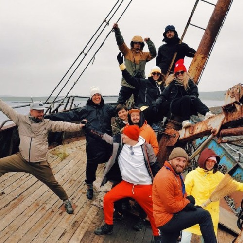 Заповедная территория: к океану на гигантской машине с проживанием в кемпинге