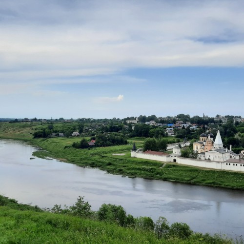 Течёт река Волга: лёгкий сплав на байдарках (всё включено)