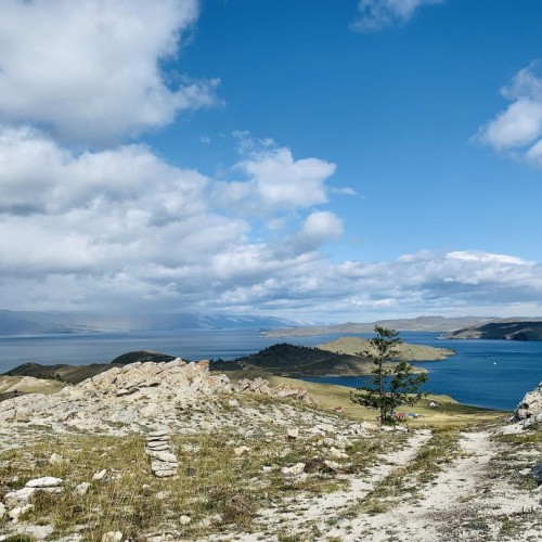 Краски Байкала: «Сибирский Париж», красоты Ольхона и цветение багульника