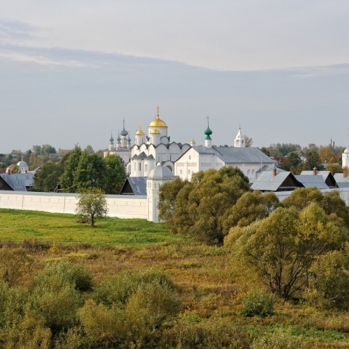 Умиротворяющий Суздаль