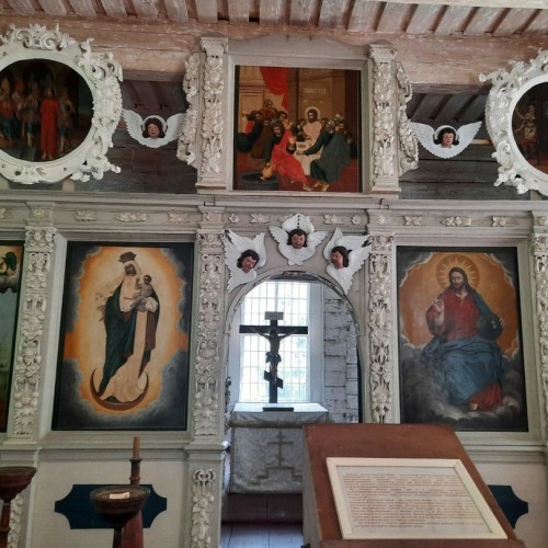 Своей компанией по Карелии: первобытные послания у Онежского озера, Кижи и прогулка на катере