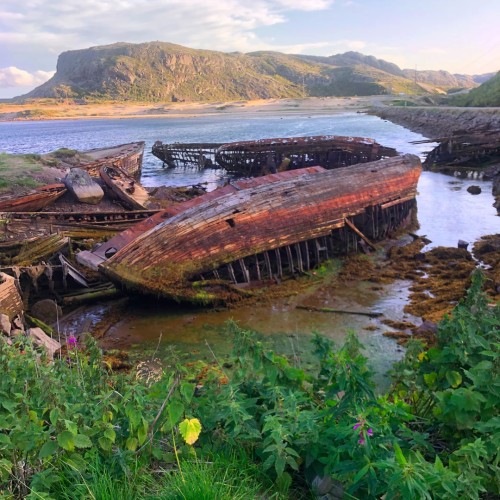 Большое приключение на Кольском в мини-группе: Териберка, корабли и красоты Арктики