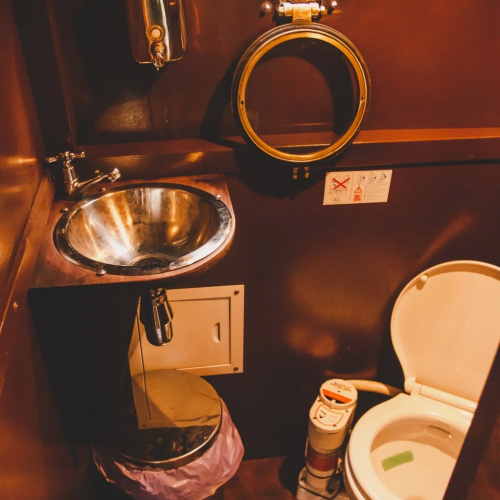 Прогулка на катере «Голландец» по водам Санкт-Петербурга