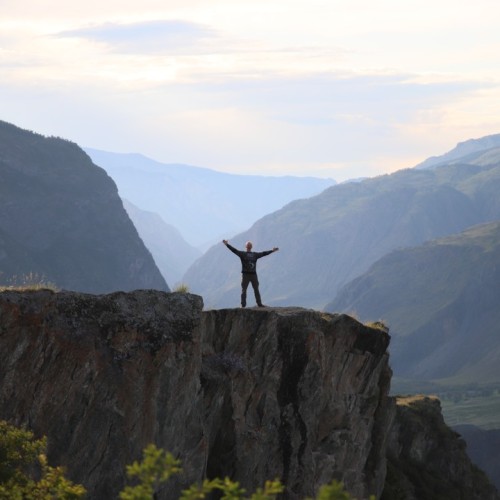 Алтай в красках мая: активное путешествие по знаковым локациям