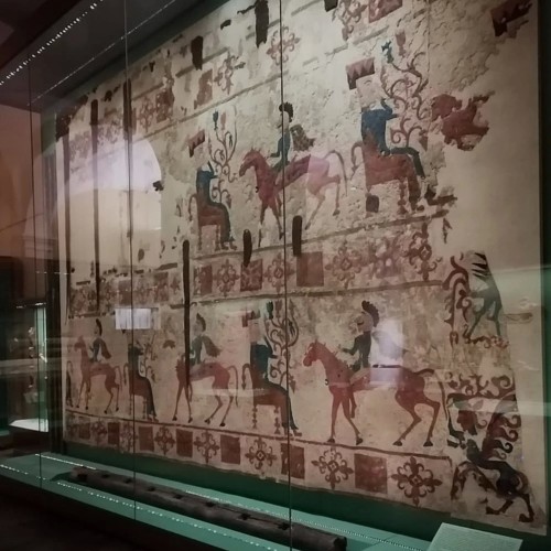 Детская экскурсия в Эрмитаже «Стерегущие золото грифы»