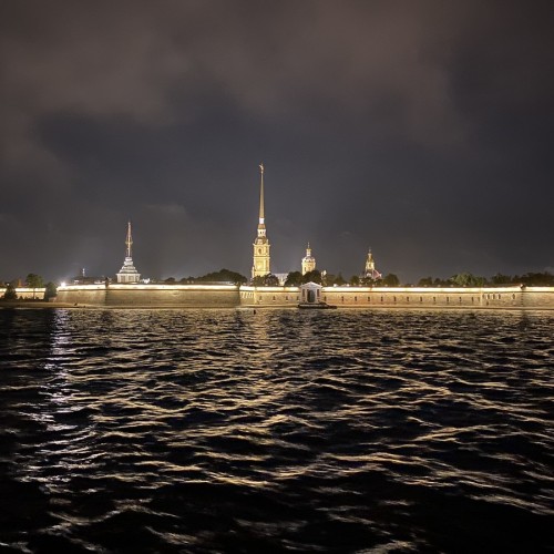 Ночной Петербург в огнях: на автобусе по вечернему городу