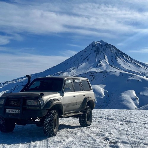 Туда, где дымятся вулканы, а вода исцеляет: неделя на Камчатке в мини-группе