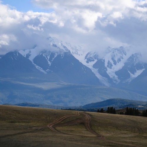 Топовые и необычные места Алтая в мини-группе: Чуйский тракт, озеро Джангыскёль и лёгкий треккинг
