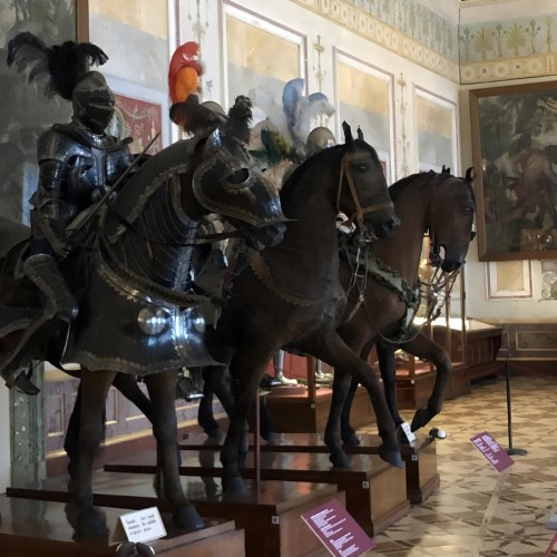 Сокровища Эрмитажа: мумии, рыцари, «Павлин» (билеты включены)