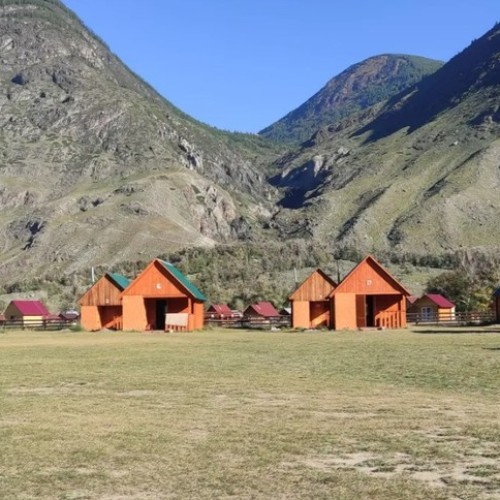 Алтайская кругосветка: на минивэне по кольцевому маршруту и топовым локациям