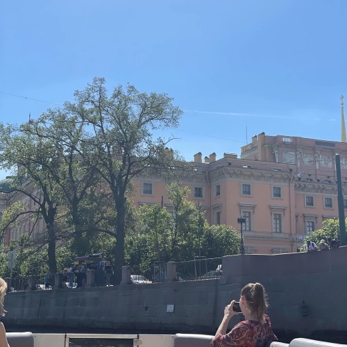 По рекам утреннего Петербурга — в небольшой группе