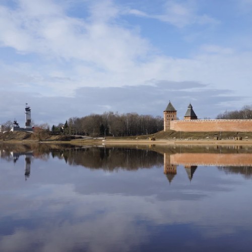 К хозяйке Славенского конца в Великом Новгороде