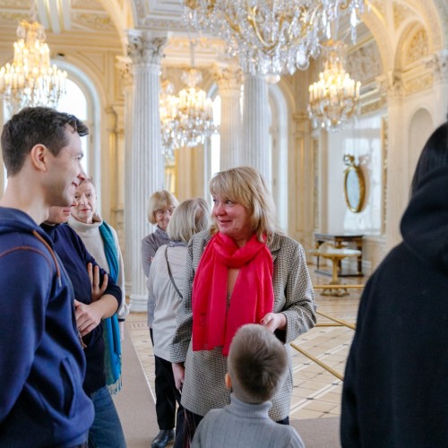 Экскурсия для детей «Каменная шкатулка Эрмитажа: малахит, лазурит и мозаика»