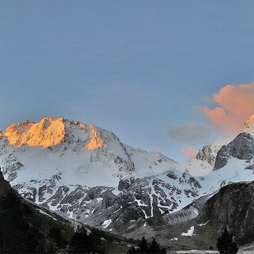 Треккинг налегке у подножия священной горы Уллу-Тау (комфорт размещения на выбор)