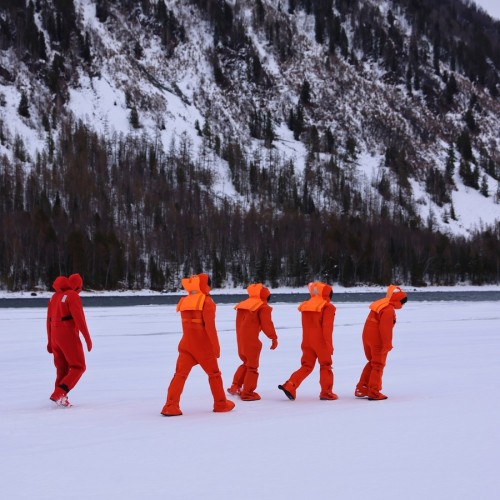 Из Горно-Алтайска — на айс-флоатинг в Телецком озере