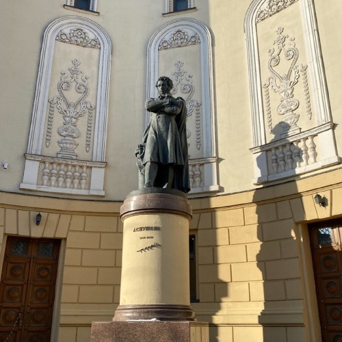 Две важных площади Казани