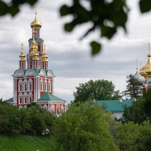 Новодевичий монастырь: история и легенды