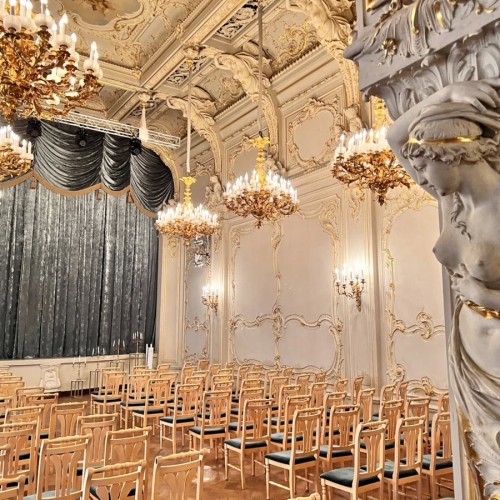 Экскурсия во Владимирский дворец в Петербурге