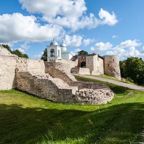 Автобусный тур в Великий Новгород, Псков и Изборск: главные места и погружение в историю