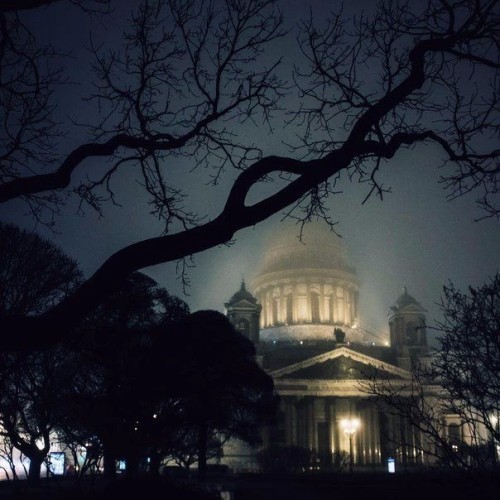 Мифы и легенды Петербурга