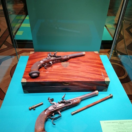 «К барьеру! Поединки и дуэли от Ахилла до Лифаря»: экскурсия в Эрмитаже