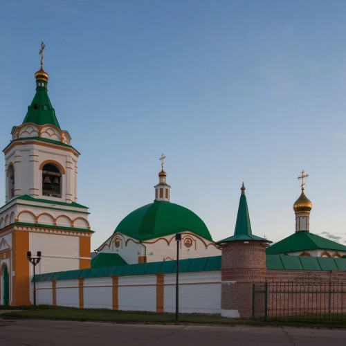 Чебоксары от земли до неба: пешеходная экскурсия + поездка на колесе обозрения
