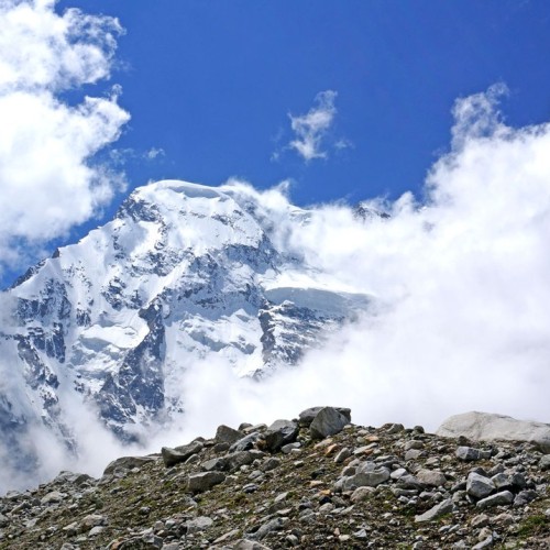 Перезагрузка в Безенги с проживанием в палатках: треккинг к ледникам, водопадам и диким турам