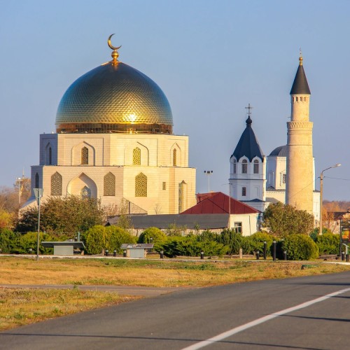 Из Казани в Болгар —  туда, где сплетаются Восток и Запад