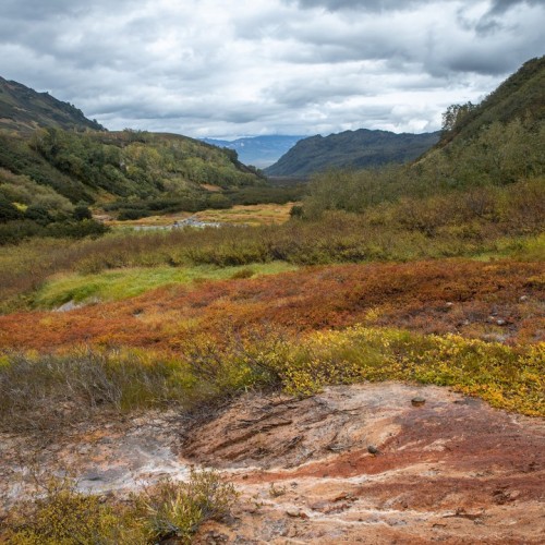 Большой поход с рюкзаками и палатками по Камчатке: вулканы, Тихий океан, термы и альпийские луга