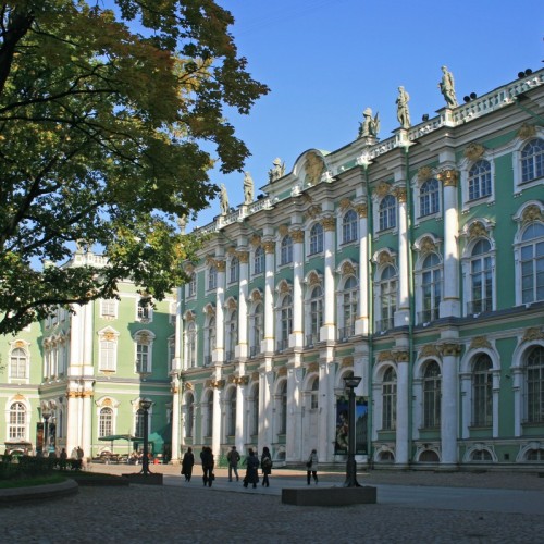 Автобусная экскурсия по Петербургу с посещением Эрмитажа (всё включено)