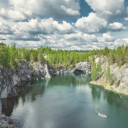 Легендарный карельский маршрут: остров Валаам и парк «Рускеала»