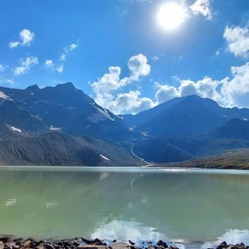 Нетипичное Приэльбрусье: треккинг налегке к 4 высокогорным озёрам с проживанием в гостинице