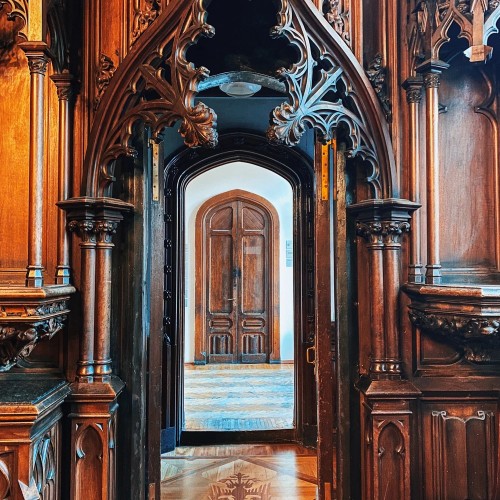 Золото, призраки и тайны особняка Кельха