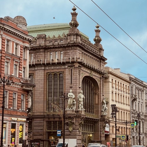 Всемогущий Невский проспект