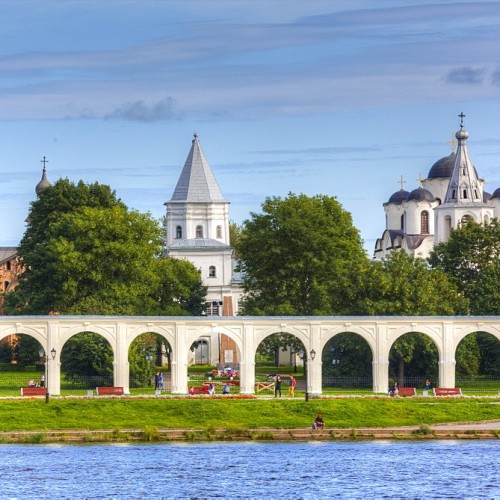 Великий Новгород и Старая Русса: тур в прошлое России с увлекательными экскурсиями