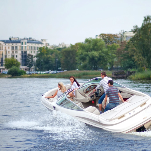 По рекам и каналам Петербурга на персональном катере с гидом