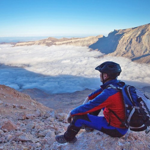 Выше облаков на 3760 метров на гору Шалбуздаг: треккинг налегке с проживанием в гостинице