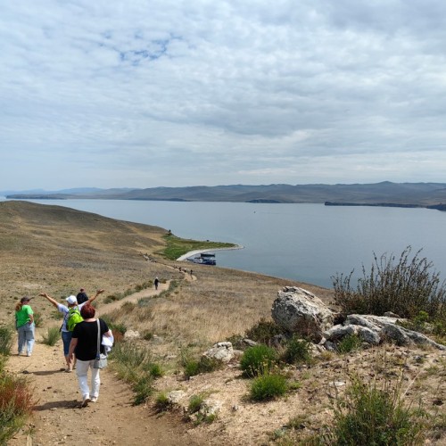 Летний Байкал: Листвянка и Ольхон, водные прогулки и КБЖД, музеи и треки по мысам