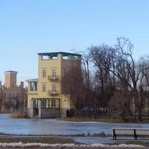 Уютный город Петергоф