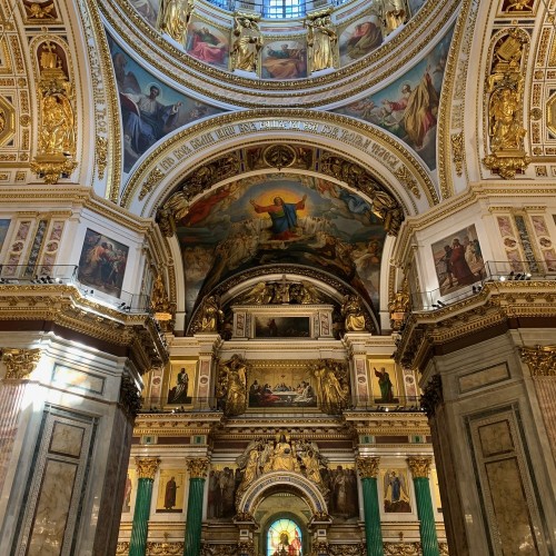 Вечная живопись: мозаика в храмах и на фасадах Петербурга