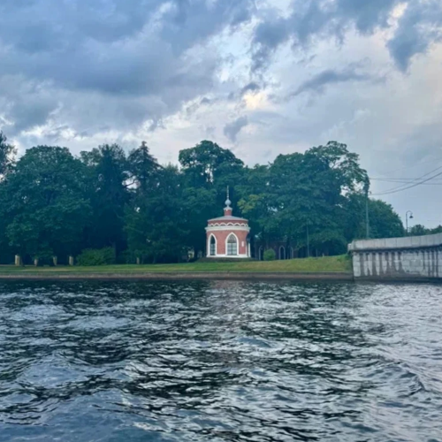 На теплоходе по Северным островам Санкт-Петербурга