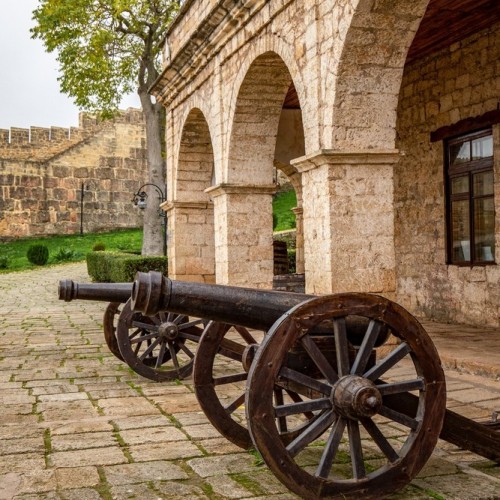 На поезде к жемчужинам Кавказа: города, горы, кухня, традиции 5 республик