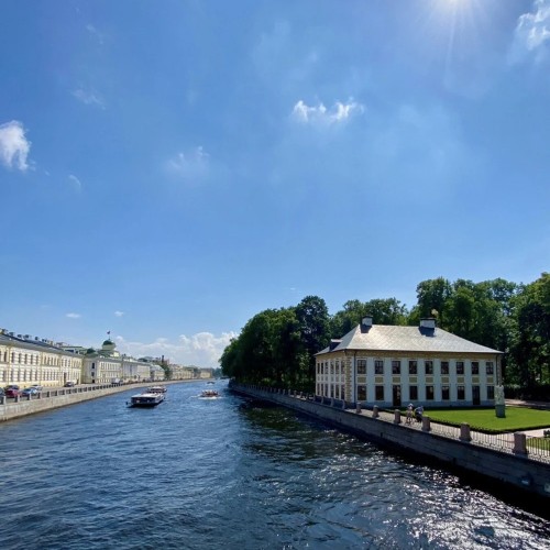 Трансфер в аэропорт Петербурга или из него с обзорной экскурсией в пути