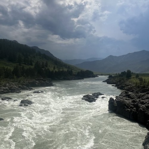 Я шагаю по Алтаю: лёгкий треккинг в горах, главные места и погружение в культуру